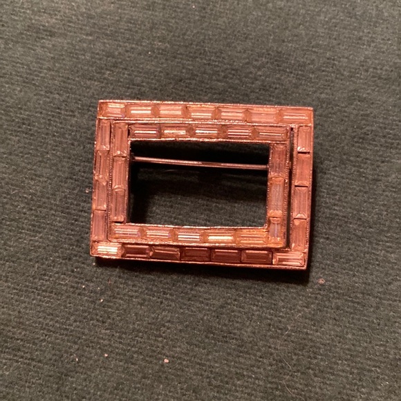 Vintage rhinestone picture frame brooch - Picture 1 of 3